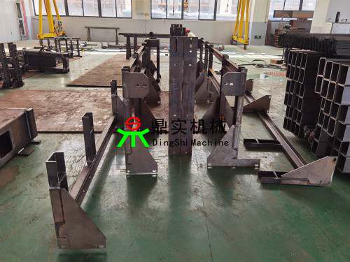 東陽(yáng)鋼結(jié)構(gòu)噴漆車間